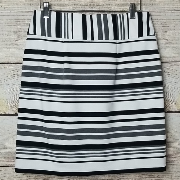 CAbi Grandstand Mixed Striped Skirt - Picture 4 of 14
